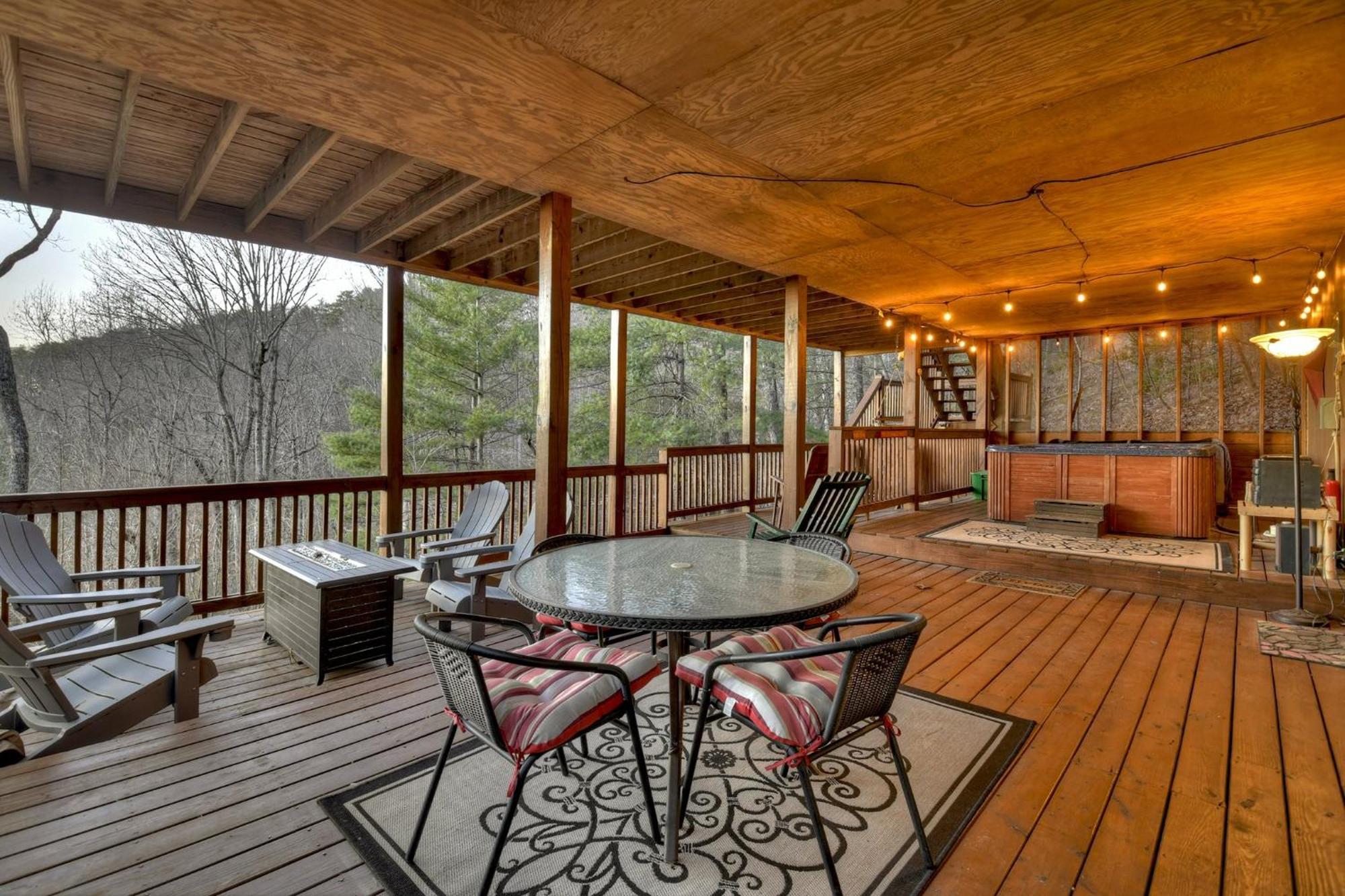 Talking Leaves Hot Tub Firepit And Comfy King Beds Ellijay Exterior foto