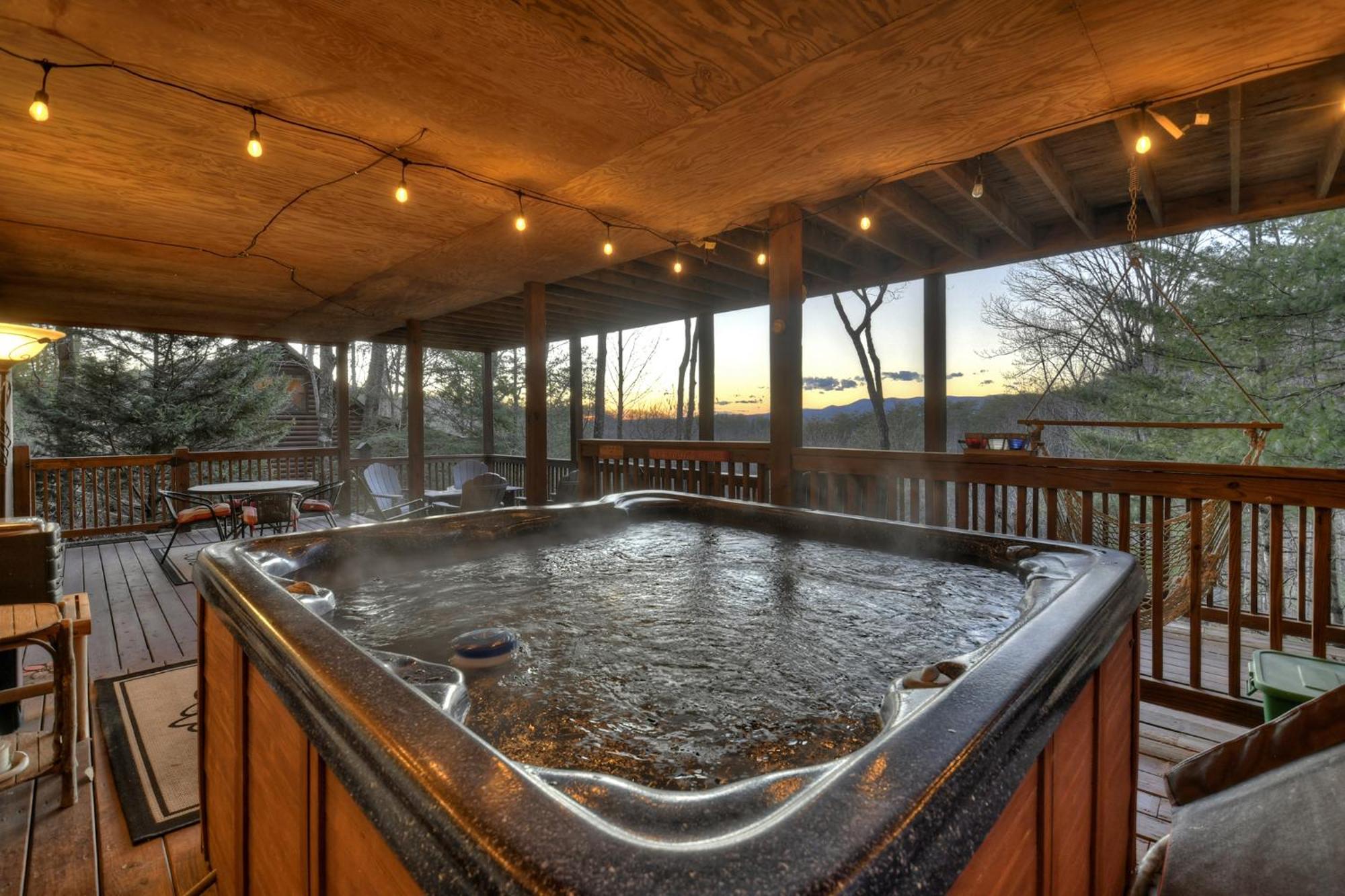 Talking Leaves Hot Tub Firepit And Comfy King Beds Ellijay Exterior foto