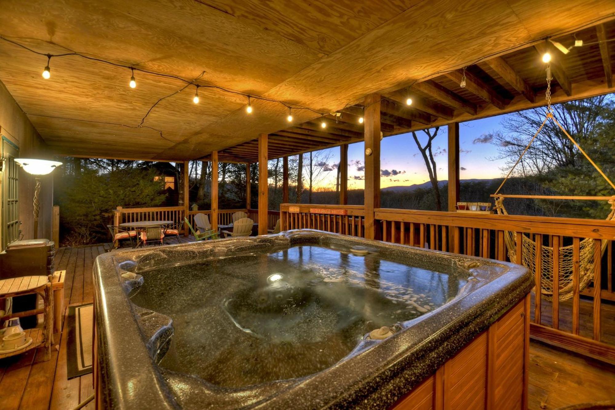 Talking Leaves Hot Tub Firepit And Comfy King Beds Ellijay Exterior foto